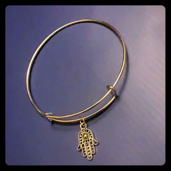 Dangle Bracelet - Picture 1 of 1